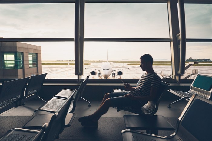 how long can an airline delay a flight?